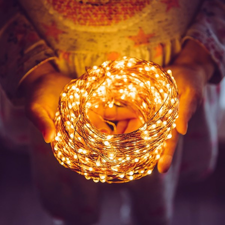 Lampki choinkowe zewnętrzne 200 LED na prąd białe ciepłe