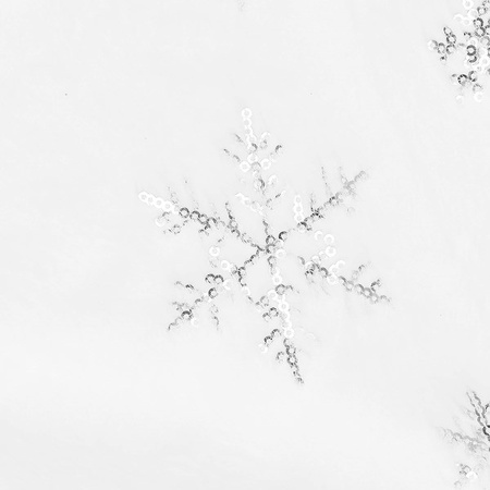 Dywanik pod choinkę 90 cm mata na prezenty biała w śnieżynki