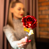 Wieczna róża 25 cm świecąca dekoracja LED sztuczny kwiat czerwony ze złotą łodygą