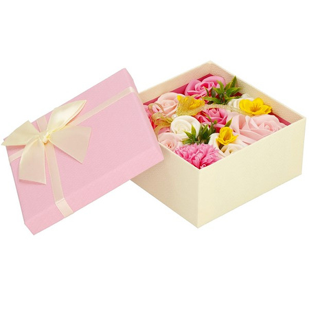 Kwiaty mydlane 15 szt. róże w pudełku prezentowym Flower box różowe, kremowe, żółte