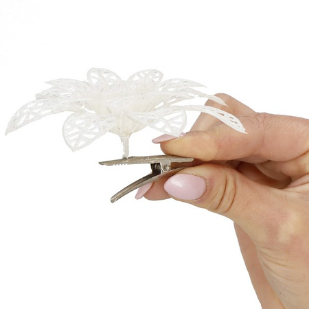 Gwiazda betlejemska 2 szt. sztuczny kwiat, poinsecja ażurowa, biała z brokatem na klipsie