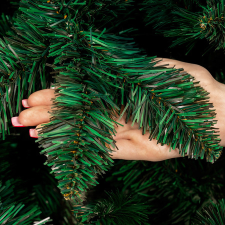 Sztuczna choinka jak żywa 150 cm sosna leśna Royal Trees premium z drewnianym stojakiem