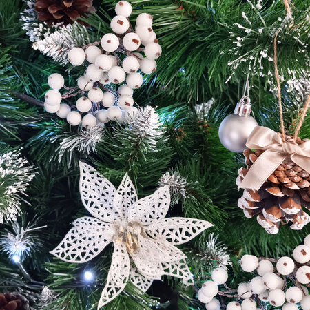 Choinka sztuczna 120 cm sosna diamentowa ośnieżona jak żywa