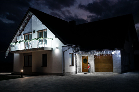 Kurtyna świetlna 500 led girlanda, lampki wewnętrzno-zewnętrzne sople biały zimny + flash