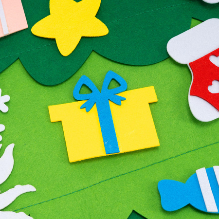 Choinka 93 cm z zawieszkami 25 szt. ozdoba świąteczna na ścianę, filc multikolor