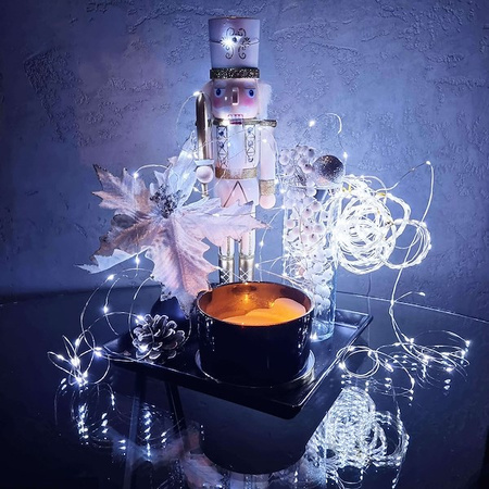 Gwiazda świąteczna papierowa czarna i lampki choinkowe 10 led zimny biały