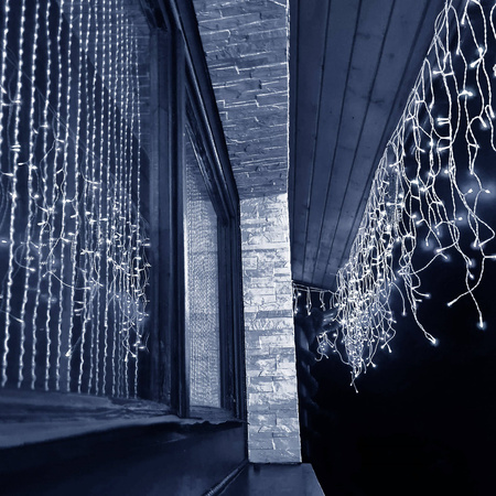 Kurtyna świetlna 300 led girlanda, lampki wewnętrzno-zewnętrzne sople zimny biały