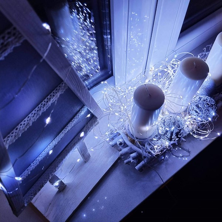 Gwiazda świąteczna papierowa czarna i lampki choinkowe 10 led zimny biały