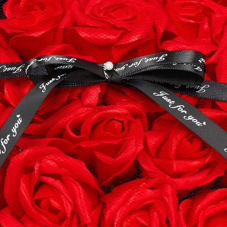 Mydlany bukiet róż 32 szt. kwiaty do kąpieli czerwone