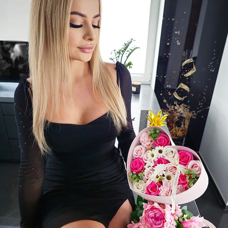 Mydlane róże 24 szt. pudełko flower box serce kwiaty różowe