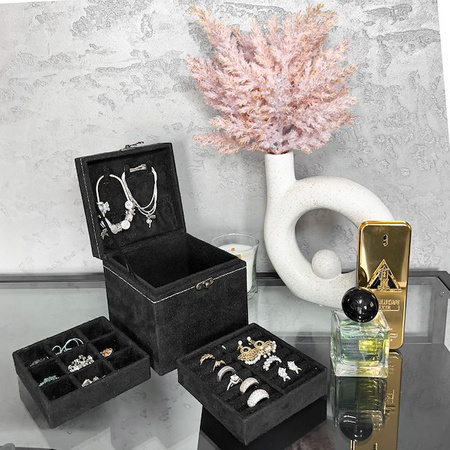 Kuferek, szkatułka na biżuterię 12x12x12 cm czarny z przegródkami welurowy