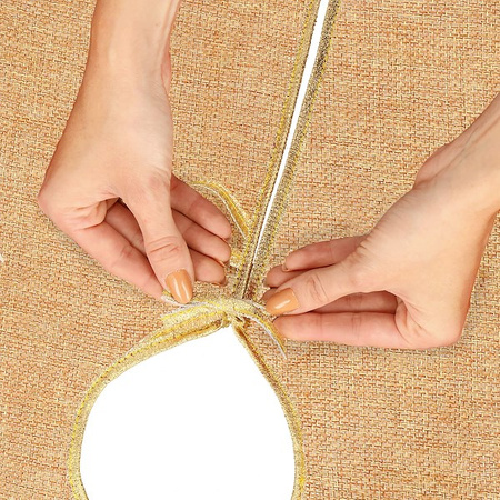 Dywanik pod choinkę 89 cm brązowy z bałwankiem, mata na prezenty