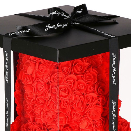 Miś różany w pudełku miś z róż 25 cm czerwony z czarną kokardką