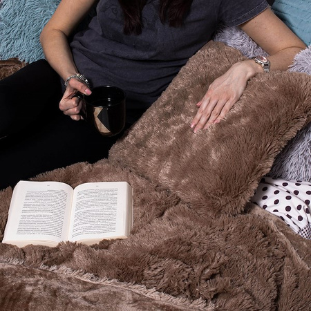 Poszewka dekoracyjna na poduszkę, włochacz 40x40cm brązowy