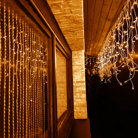 Kurtyna świetlna z pilotem 1000 led girlanda, lampki wewnętrzno-zewnętrzne 45 m sople ciepły biały