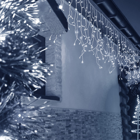Kurtyna świetlna 200 led girlanda, lampki wewnętrzno-zewnętrzne sople zimny biały